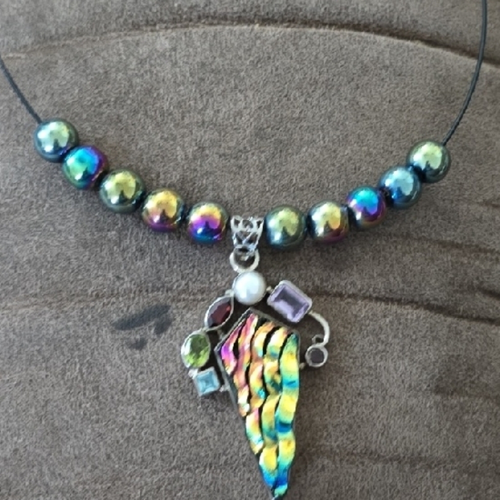 NWOT Blue and Green Artistic Pendant Necklace